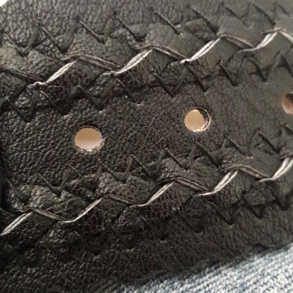 $20 SONOMA Perforated Braided Belt - Picture 3 of 4